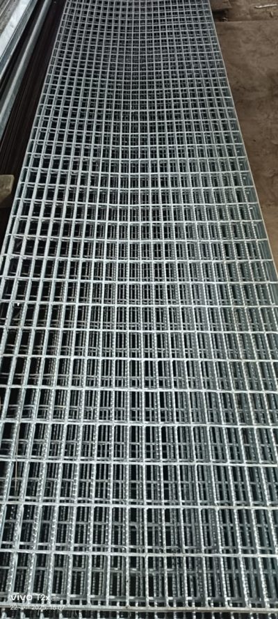Hot Dip Galvanized Serrated Grating Panel Manufacturers India